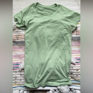lululemon athletica Green Short Sleeve Tee